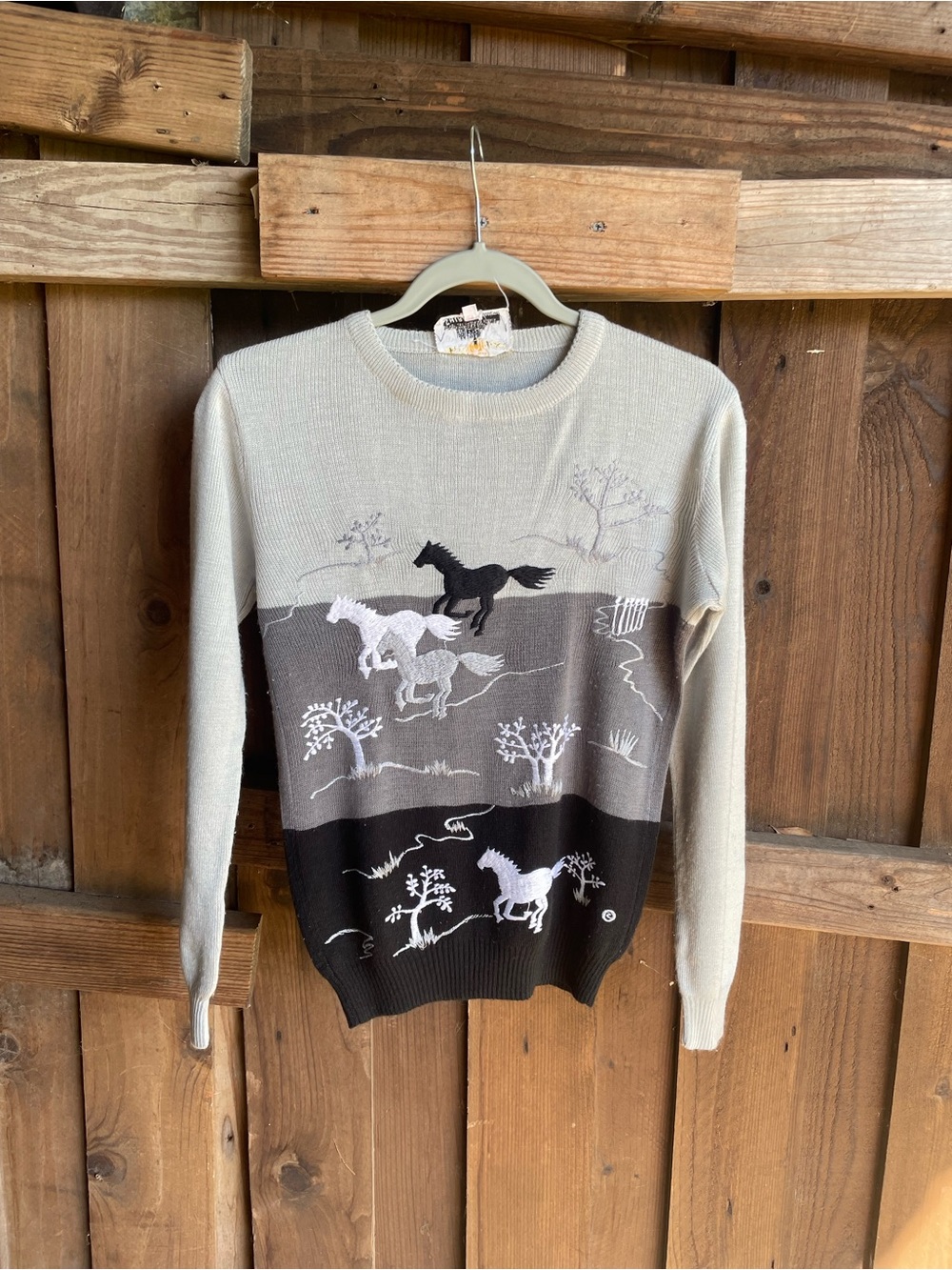 Vintage Wild Horse Nature Lightweight Knit Rodeo Western Cowgirl Sweater